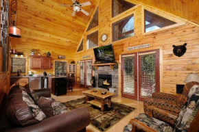 Very Cozy 2BR Hot Tub Pool Table FREE Attraction Tickets
